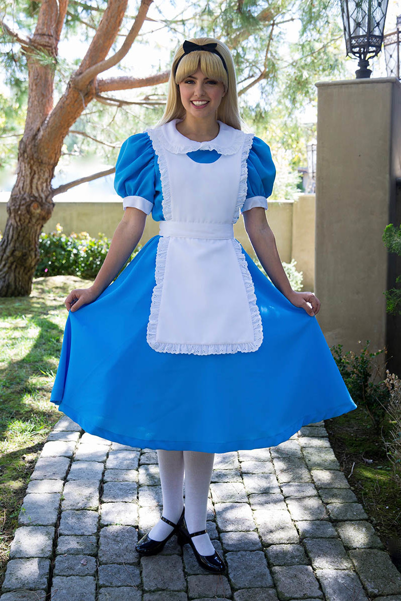 Affordable alice party character for kids in cincinnati